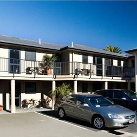 Blenheim Palms Motel Екстер'єр фото