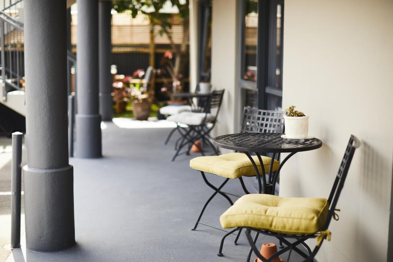 Blenheim Palms Motel Екстер'єр фото