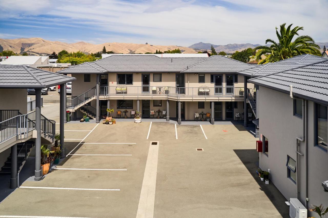 Blenheim Palms Motel Екстер'єр фото