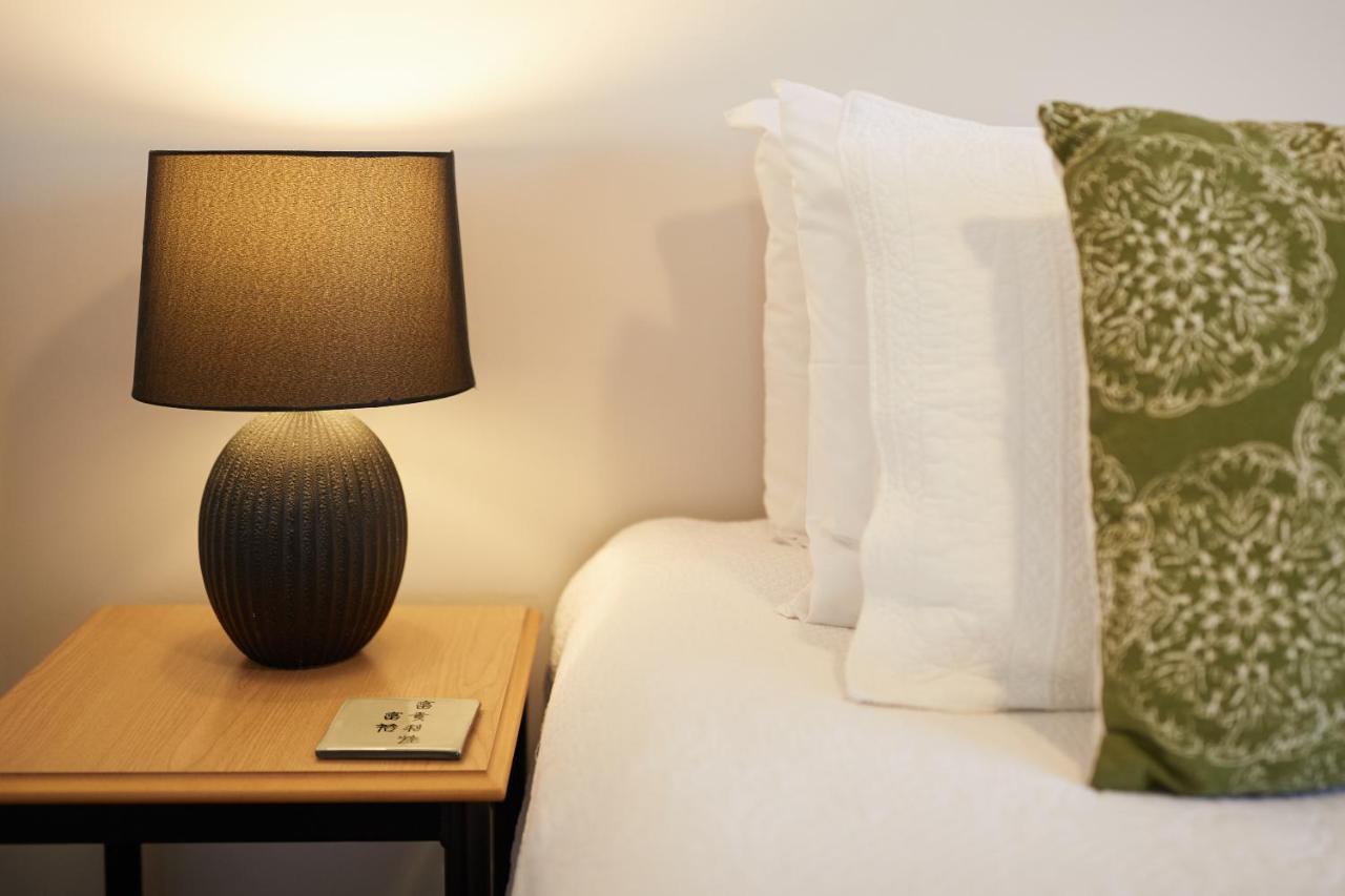 Blenheim Palms Motel Екстер'єр фото