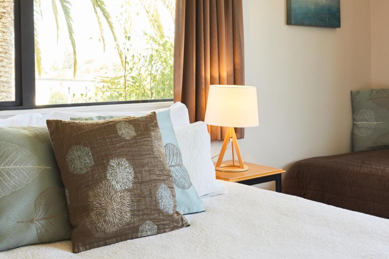 Blenheim Palms Motel Екстер'єр фото
