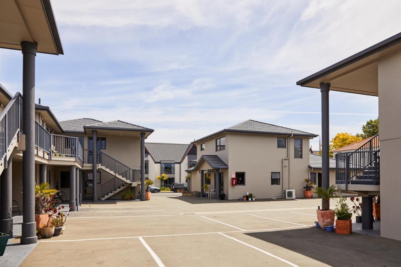 Blenheim Palms Motel Екстер'єр фото