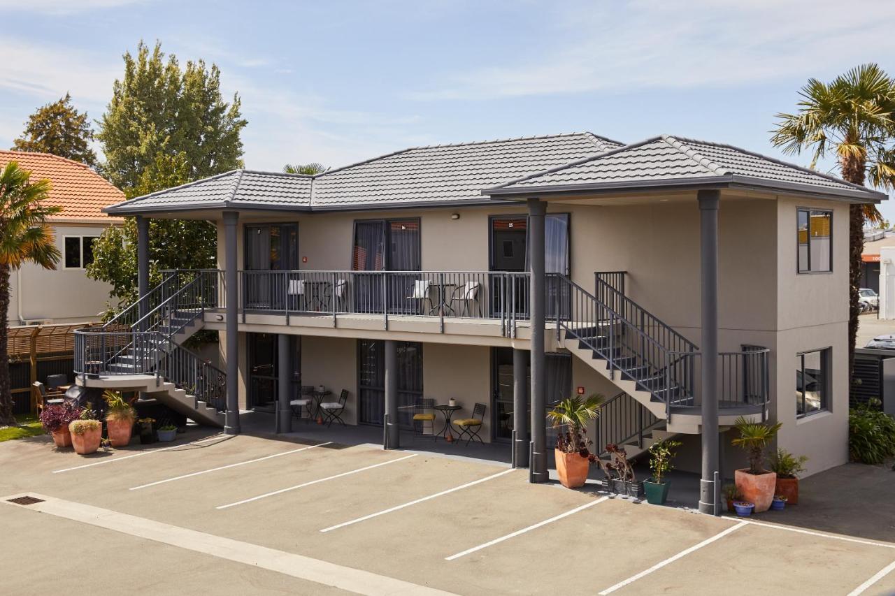 Blenheim Palms Motel Екстер'єр фото