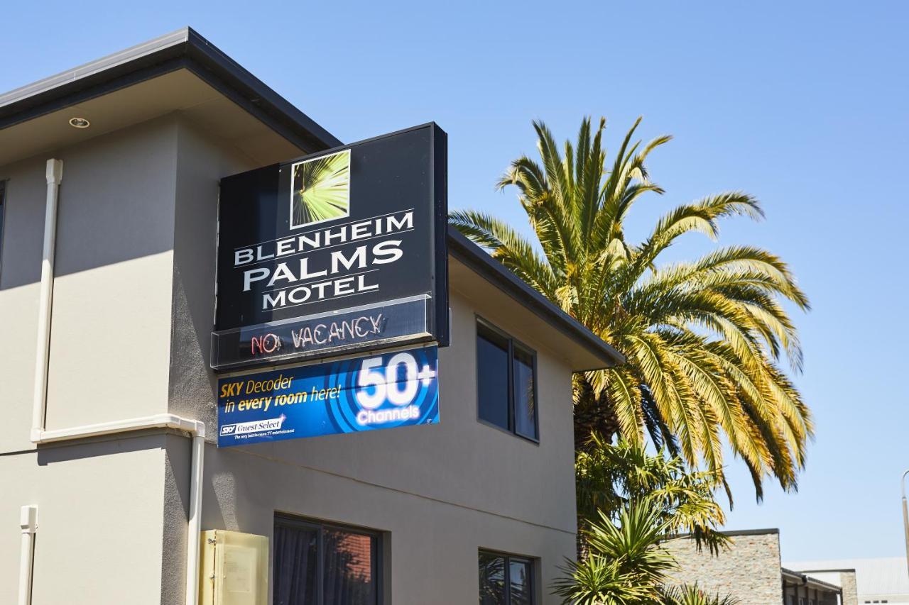 Blenheim Palms Motel Екстер'єр фото