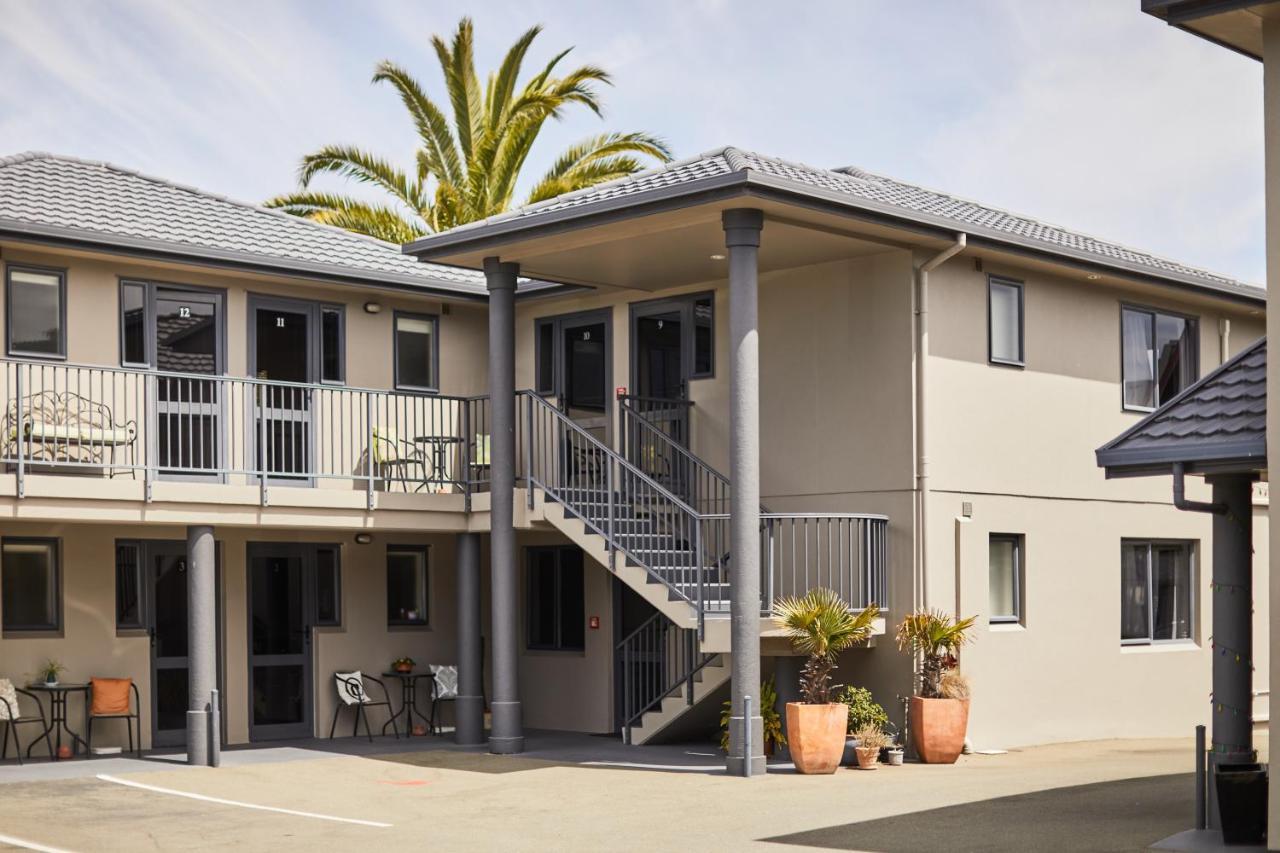 Blenheim Palms Motel Екстер'єр фото