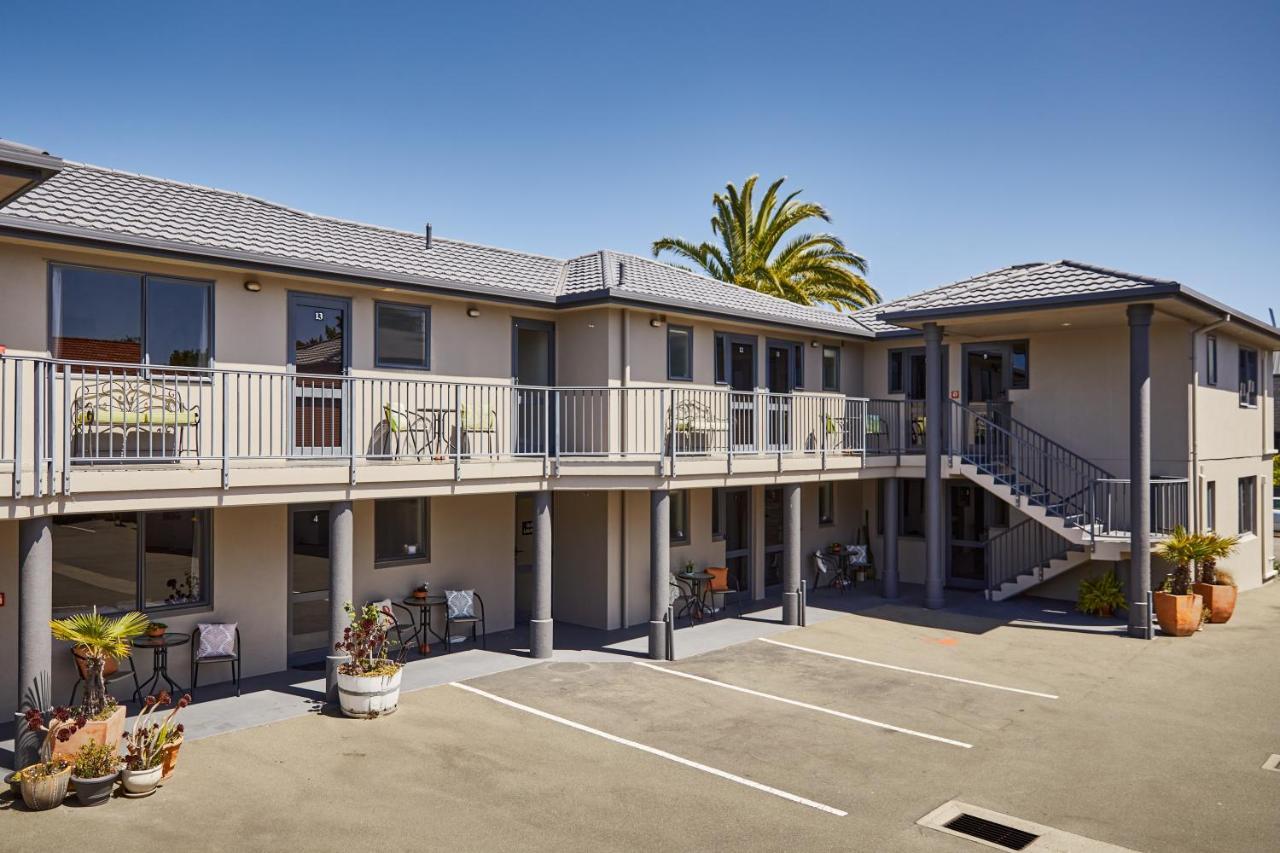Blenheim Palms Motel Екстер'єр фото