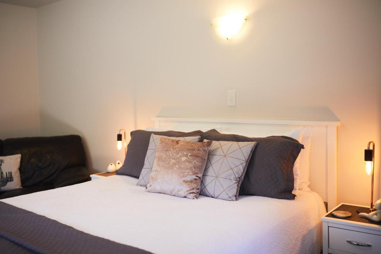 Blenheim Palms Motel Екстер'єр фото